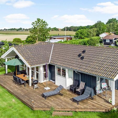 Cozy Home In Gedser With Wifi Exterior photo